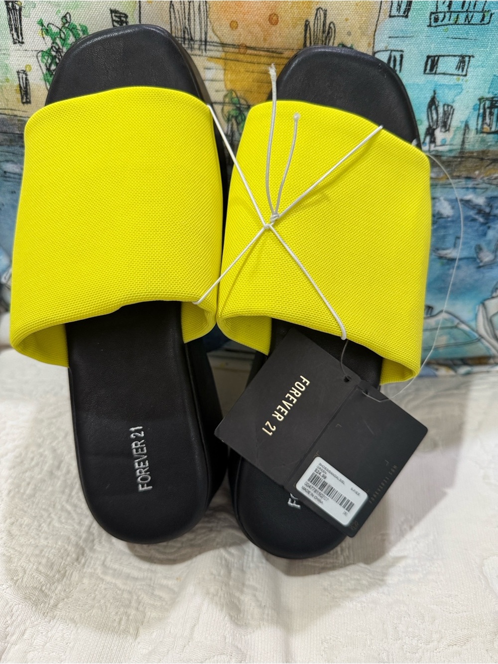 Forever 21 Neon Yellow Slide Mules size 8 new with tag comes with gift - Picture 5 of 16